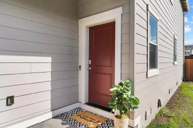 Main picture of 10962 188th St E