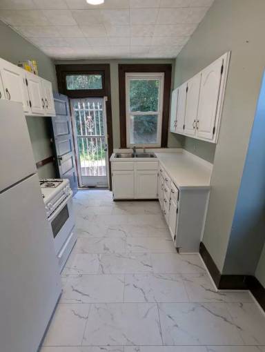 Main picture of 344 Connor St