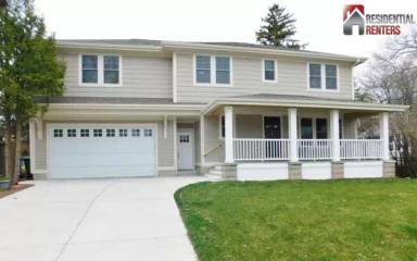 Main picture of 4821 N Larkin St