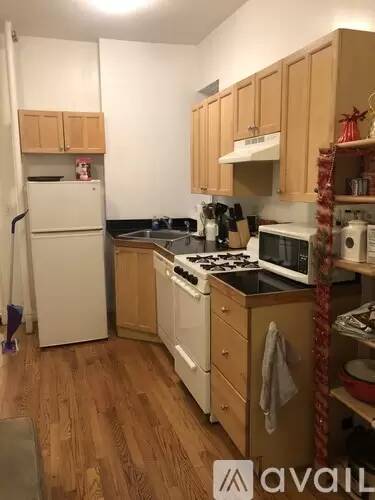 Main picture of 1193 Commonwealth Ave