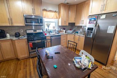 Main picture of 20 Concord Ave