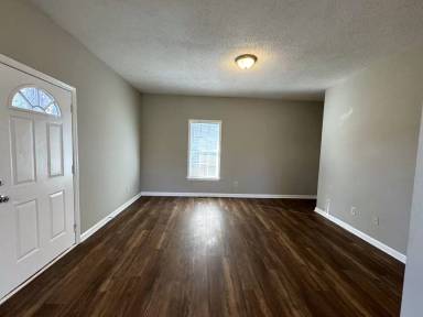 Main picture of 1102 Kirkman St