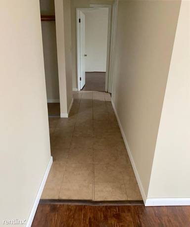Main picture of 3030 NE 10th St