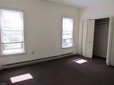 Main picture of 2499 Lincoln Dr