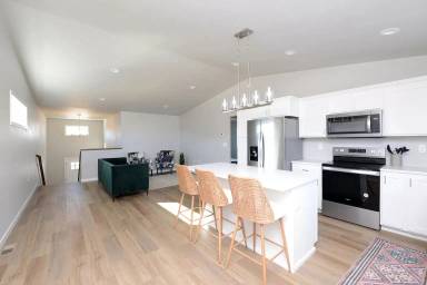 Main picture of 1265 Jill Dr W