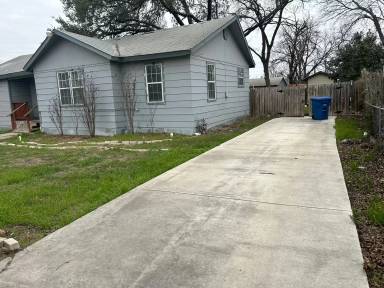 Main picture of 2103 W Gerald Ave