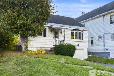 Main picture of 60 Leslie Ave