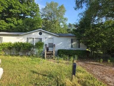 Main picture of 366 Railroad Ave