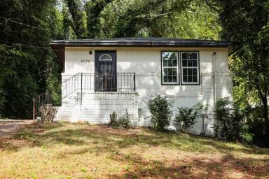 Main picture of 2179 Worthem Ave SW