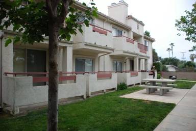 Main picture of 500 Lands End Way