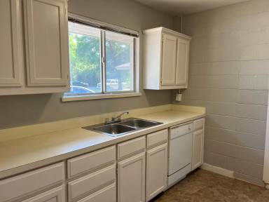 Main picture of 2233 W Oak St
