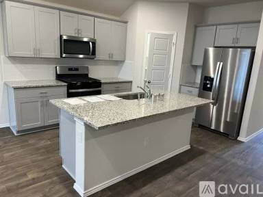 Main picture of 1721 James St