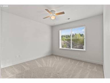 Main picture of 8000 NE 20th St