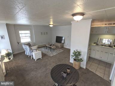 Main picture of 130 E Main St