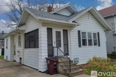 Main picture of 563 Cortlandt Ave