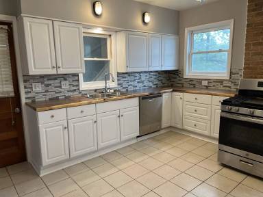 Main picture of 215 19th St