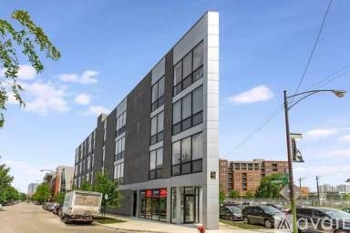 Main picture of 943 N Crosby St