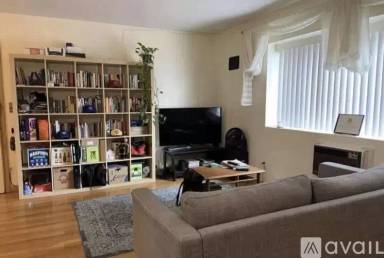 Main picture of 10 Scottfield Rd