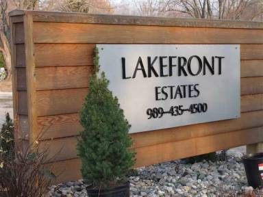 Main picture of Lakefront Estates