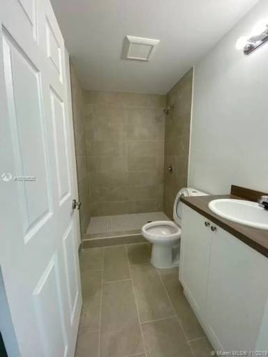 Main picture of 715 N 59th Ave
