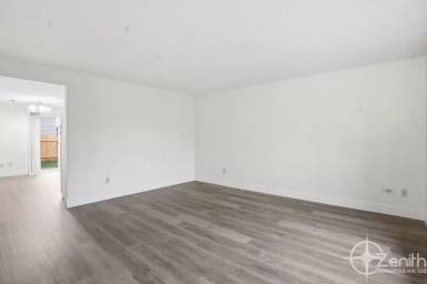 Main picture of 16113 NE 4th Way