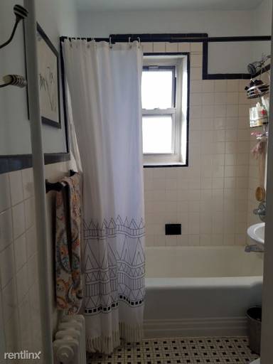 Main picture of 518 Clinton St