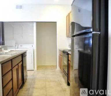 Main picture of 901 S 2nd St