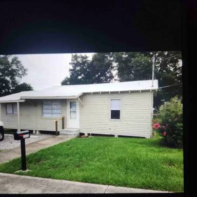 Main picture of 1112 Saint Charles St
