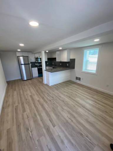 Main picture of 3602 Lakeport Blvd