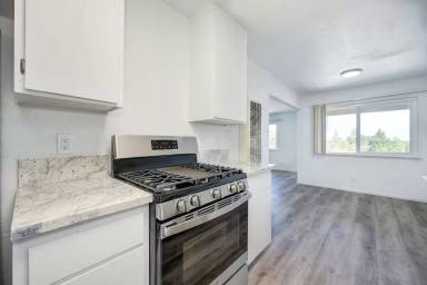 Main picture of 109 Lincoln Way