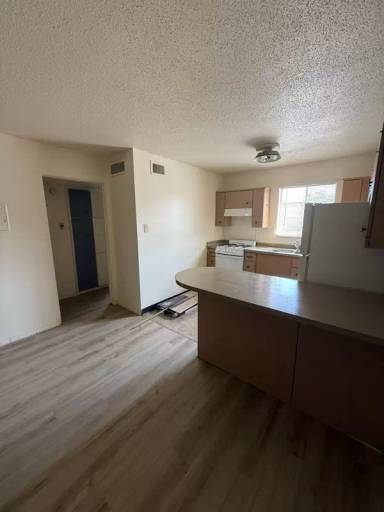 Main picture of 2601 N Kentucky Ave