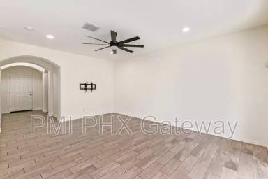 Main picture of 735 E Constance Way