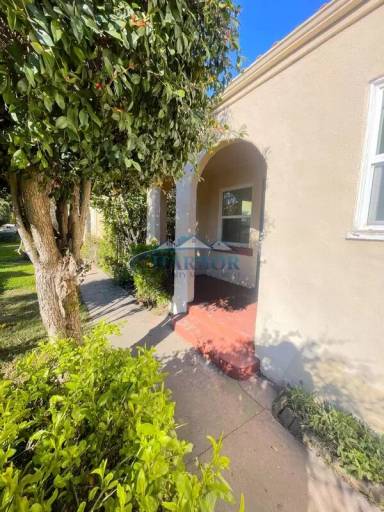 Main picture of 1016 N Serrano Ave