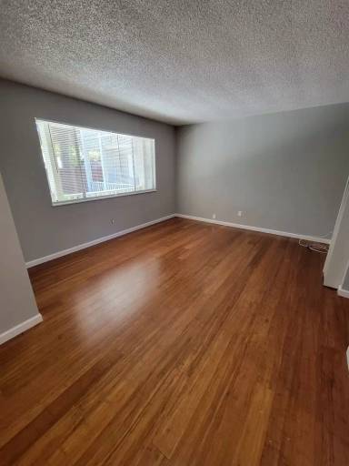 Main picture of 1000 8th St