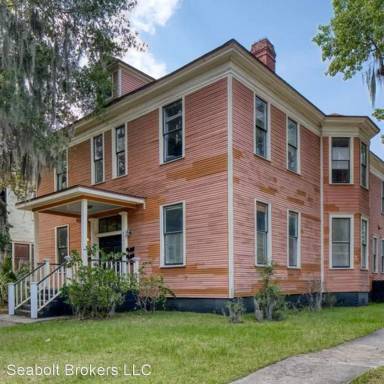 Main picture of 836 E Henry St