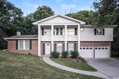 Main picture of 120 Heather Dr