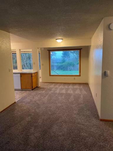Main picture of 1338 N Skyline Dr