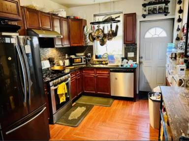 Main picture of 722 League St