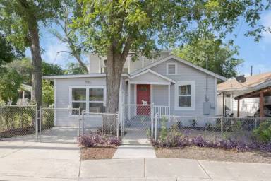 Main picture of 304 Andrews