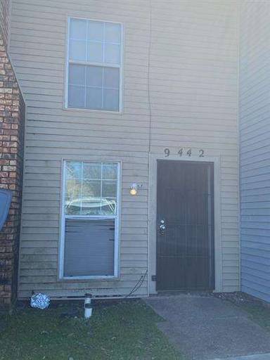 Main picture of 9442 Olde Village Ct