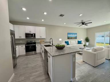 Main picture of 701 Camel Ct
