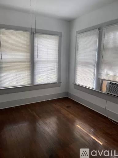 Main picture of 310 Roosevelt Ave