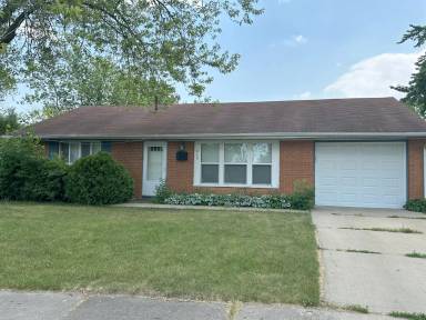 Main picture of 415 Robinhood Ct