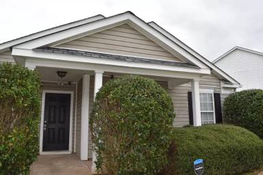 Main picture of 11810 Stewarts Crossing Dr
