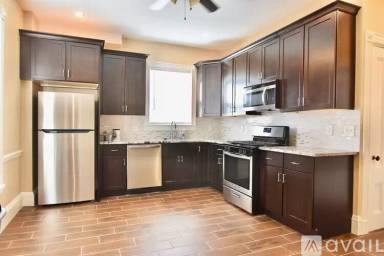 Main picture of 28 Virginia St