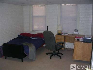 Main picture of 80 Fenway