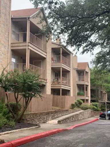Main picture of 4119 Medical Dr Condos