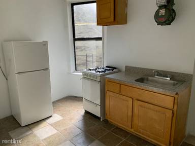 Main picture of 2414 Belmont Ave