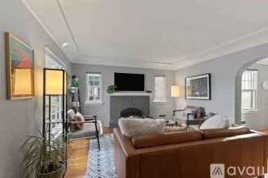 Main picture of 420 E 21st Ave