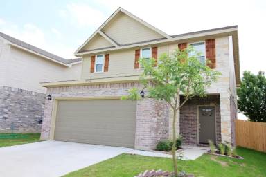 Main picture of 9926 Ironhorse Dr